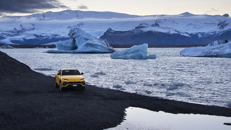 Στην εκπληκτική Ισλανδία με τη Lamborghini Urus