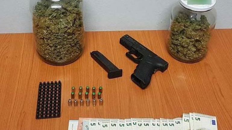 Θεσσαλονίκη: Έκρυβε σε λάστιχο αυτοκινήτου βάζο με κάνναβη