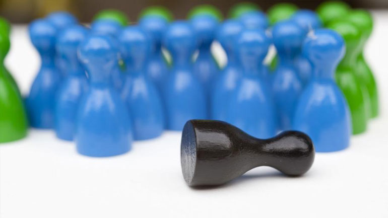 Deutsche Welle: Παραδοσιακά κόμματα χωρίς λαϊκό έρεισμα