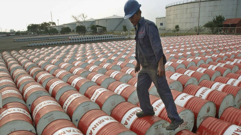 Σιγκαπούρη: Μειώνονται οι τιμές του πετρελαίου