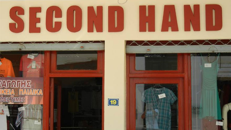 DW: Οι πωλήσεις από δεύτερο χέρι και πάλι της μόδας