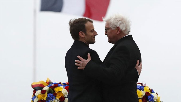 Μακρόν και Σταϊνμάιερ τιμούν τους πεσόντες