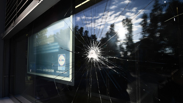 Νέα Φιλαδέλφεια: Eπίθεση σε σούπερ μάρκετ επειδή άνοιξε Κυριακή