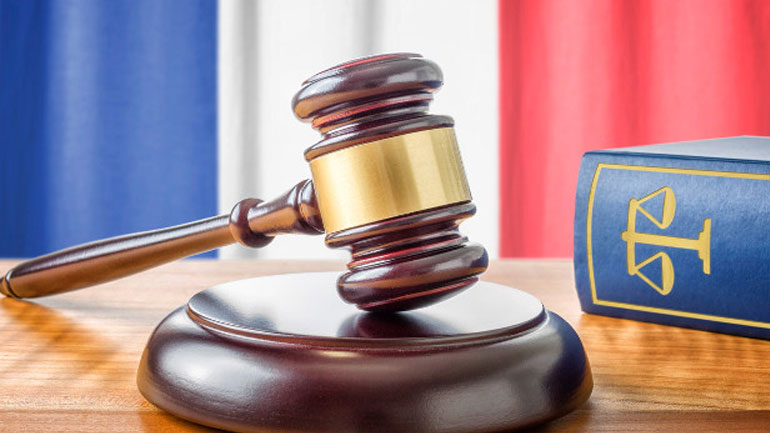 Γαλλία: Πατέρας μήνυσε το YouTube και το WhatsApp γιατί μέσω ενός παιχνιδιού ώθησαν τον γιο του στην αυτοκτονία