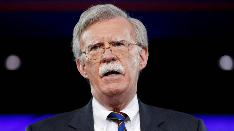 Ο Τζον Μπόλτον προειδοποιεί ότι «έρχονται κι άλλες» κυρώσεις σε βάρος του Ιράν