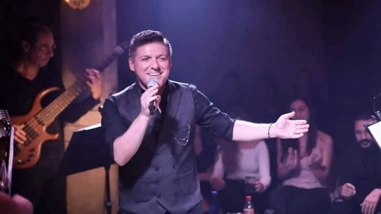 Δημήτρης Γιώτης: Πρωτοπορεί κάνοντας μόνιμες εμφανίσεις κάθε μέρα σε άλλη πόλη