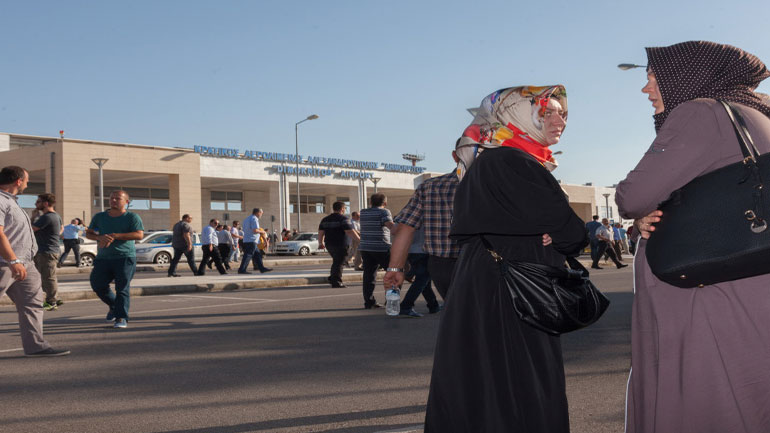 Η πτώση της λίρας “φρέναρε” τους τούρκους επισκέπτες στην Ελλάδα