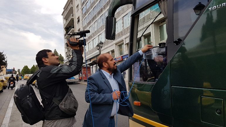 Ο Βαγγέλης Γκούμας με τον εικονολήπτη Άρη Σταθακόπουλο