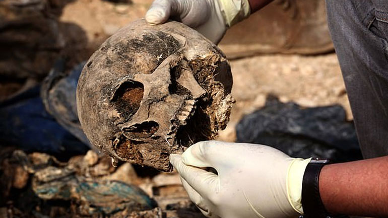 Ιράκ: Αποκαλύφθηκε η θηριωδία του ISIS – Βρέθηκαν 200 μαζικοί τάφοι