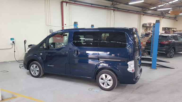 Το συγκεκριμένο θα είναι διαθέσιμο επιβατικό 7 θέσεων και επαγγελματικό