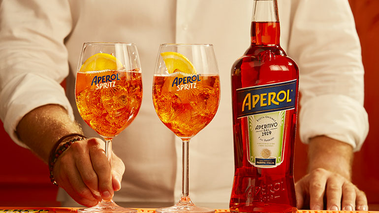Campari: Αυξήθηκαν 6,6% οι οργανικές πωλήσεις λόγω… Aperol