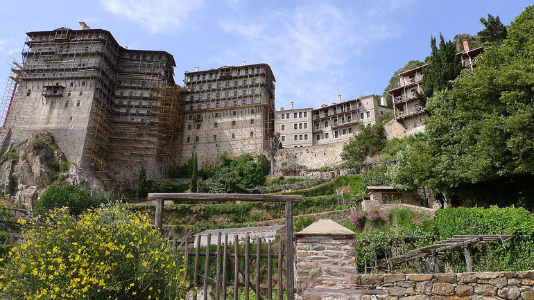 ΣτΕ: Δεν εξαιρούνται από τον ΕΝΦΙΑ οι Ιερές Μονές