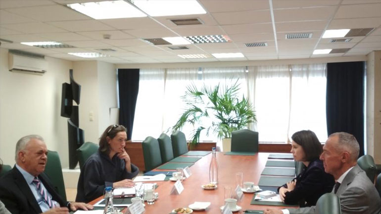 Συνάντηση Δραγασάκη με τον Ρώσο πρέσβη Μασλόφ