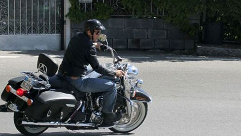 George Clooney: Δωρίζει τη μηχανή του για χάρη της αγαπημένης του Amal