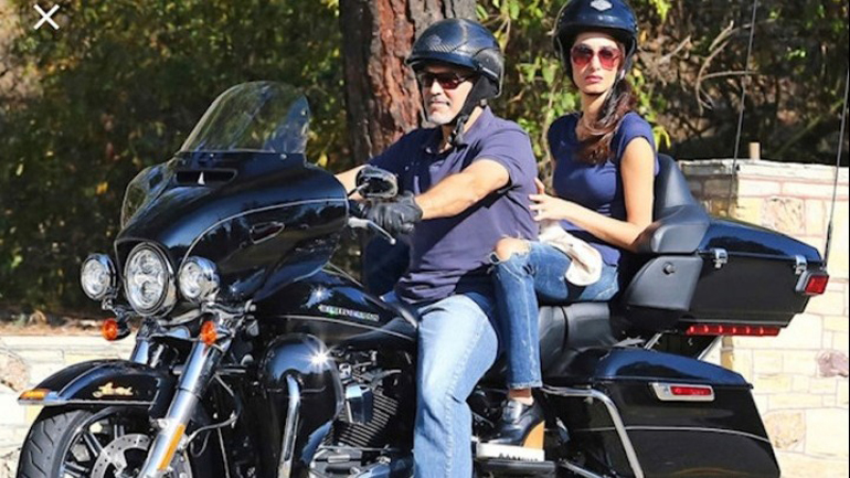 Ο Τζορτζ Κλούνεϊ πουλά την Harley-Davidson για καλό σκοπό