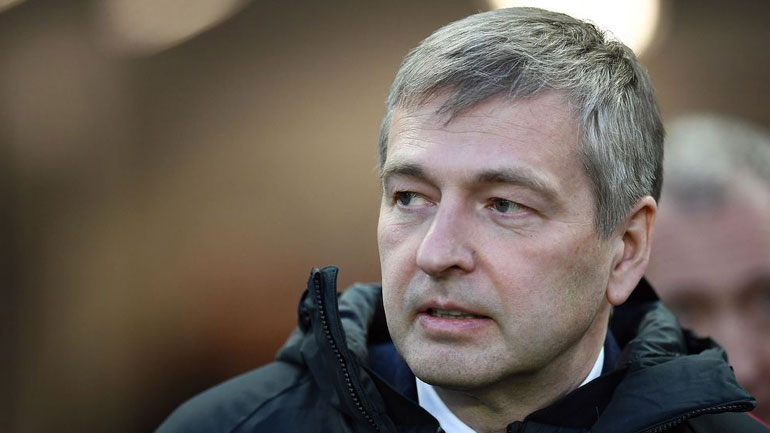 Εκτός από τον Ριμπολόβλεφ τέθηκαν υπό κράτηση και πρώην δικαστικοί υπάλληλοι του Μονακό