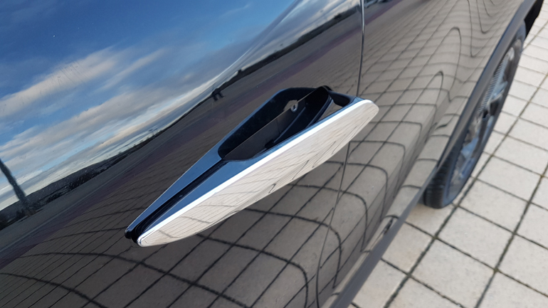 Τα χερούλια ανοίγουν με έναν πολύ ιδιαίτερο τρόπο