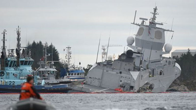 Νορβηγία: Μία φρεγάτα κινδυνεύει να βυθιστεί μετά από σύγκρουση με πετρελαιοφόρο