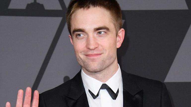 Ο Ρ. Πάτινσον αποκαλύπτει ότι λέει σε κάθε σκηνοθέτη: «Δεν έχω ιδέα τι κάνω»