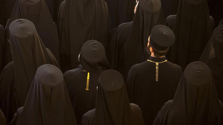 Αυτοί είναι οι μισθοί των ιερέων όλων των αξιωμάτων