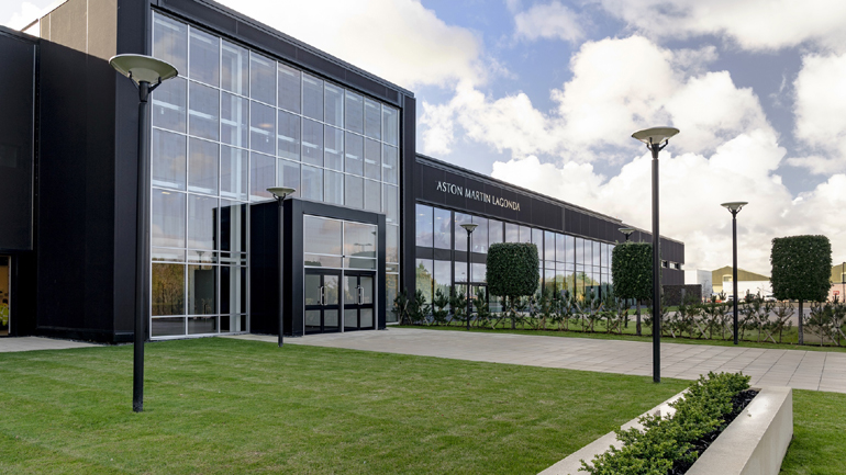 Νέο υπερσύγχρονο εργοστάσιο από την Aston Martin Νέο υπερσύγχρονο εργοστάσιο από την Aston Martin