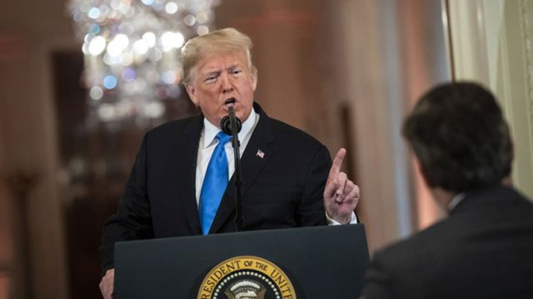 ΗΠΑ: Νέα λεκτικά «πυρά» του Τραμπ σε δημοσιογράφο του CNN