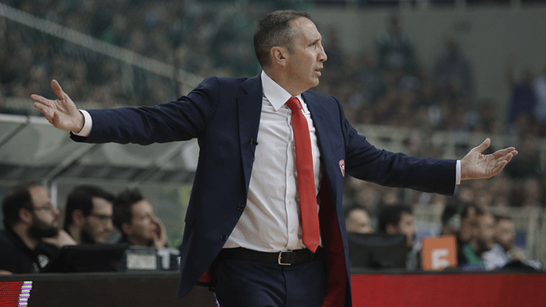 Μπλατ: «Δεν νικάς όταν χάνεις 20 ριμπάουντ»