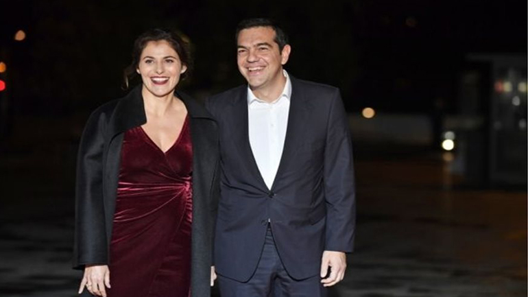 Ο Αλ. Τσίπρας στο δείπνο που παραθέτει ο Μακρόν για τα 100 χρόνια από τη λήξη του Α’ Παγκοσμίου Πολέμου.