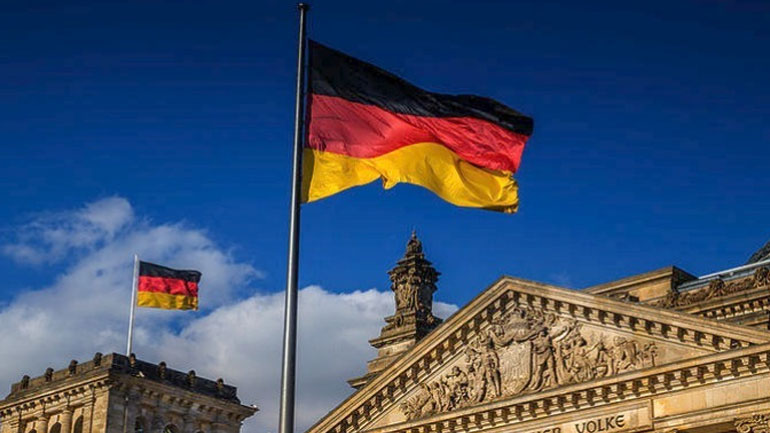 Γερμανία: Διαδηλώσεις ακροδεξιών κατά των προσφύγων, αλλά και εκδηλώσεις για το τέλος του Α’ Παγκοσμίου Πολέμου