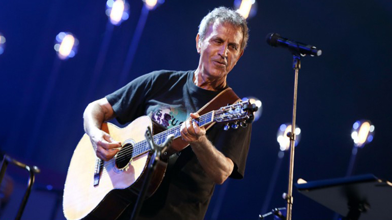 Ο Γιώργος Νταλάρας ερμηνεύει το Άξιον Εστί με τις συμφωνικές ορχήστρες ΑΠΘ και Δήμου Θεσσαλονίκης