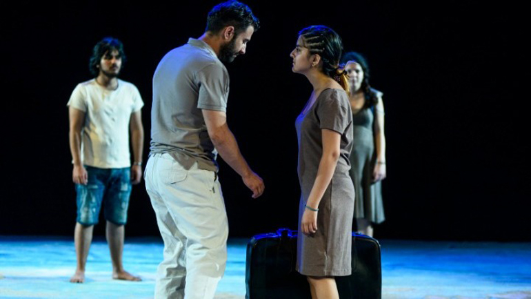 «Το ταξίδι», μια δωρεάν παράσταση στην Εφηβική Σκηνή του Εθνικού, με έφηβους πρόσφυγες