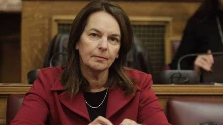 Έκαψε την Παπανάτσιου και την άλειψε με λάδι