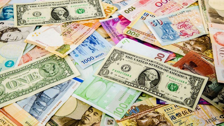 Υποχωρεί το ευρώ στην αγορά συναλλάγματος