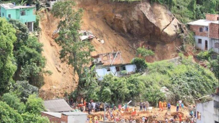 Βραζιλία: Τους 14 νεκρούς έφθασαν οι νεκροί από την κατολίσθηση