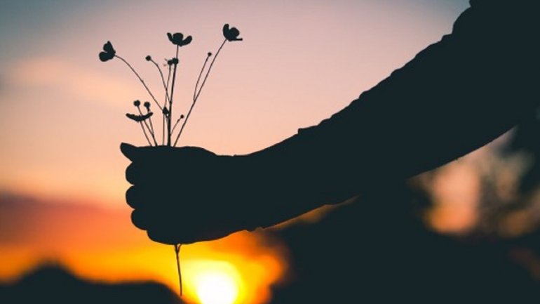 Γιατί οι άνθρωποι που χηρεύουν έχουν αυξημένο καρδιακό κίνδυνο