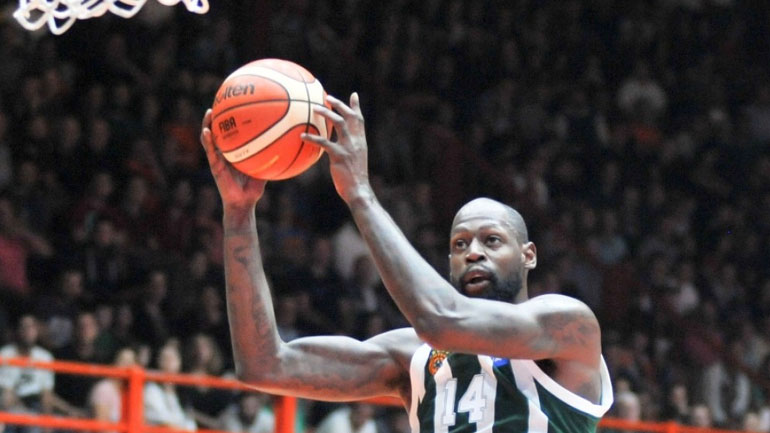 Παναθηναϊκός: Απρόοπτο με τον Γκιστ στο τέλος του ματς με τον Πανιώνιο