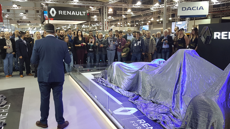 Προκαλεί… το ελληνικό κοινό η Renault με μονοθέσιο της Formula 1 και Megane RS