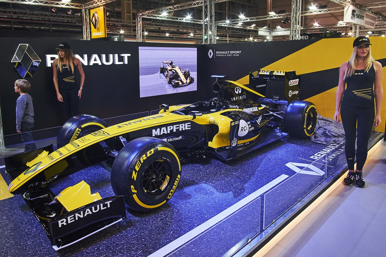 Σπάνια βλέπουμε στη Ελλάδα μονοθέσιο της Formula 1. Μία ευκαιρία που μας δίνει η Renault και δεν λέει να.. χάσουμε