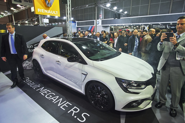 Το εντυπωσιακό Renault Megane RS εφοδιάζεται με κινητήρα 1.8 λίτρων ο οποίος αποδίδει 280 ίππους. Ένα τέτοιο μοντέλο είναι λογικό να θέλει να το δει πολύς κόσμος από κοντά...