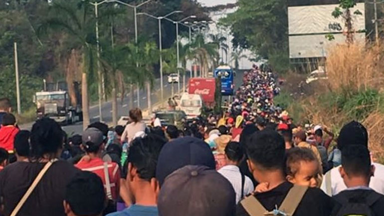 Συνεχίζει το καραβάνι προσφύγων προς τις ΗΠΑ