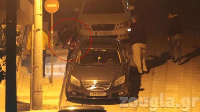 Στο σκοτάδι οι έρευνες για τον εκρηκτικό μηχανισμό στην κατοικία του Ισίδωρου Ντογιάκου