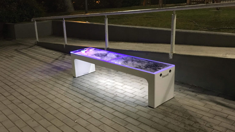 «Έξυπνα» ηλιακά παγκάκια στον Δήμο Κηφισιάς