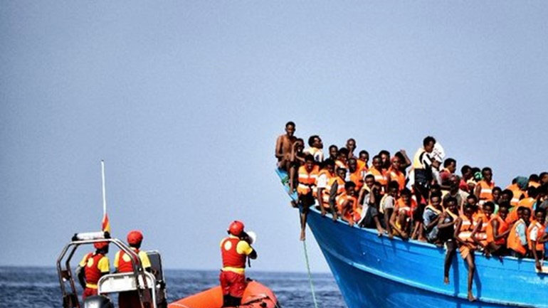 Λιβύη: Δεκάδες μετανάστες αρνούνται να αποβιβαστούν στο λιμάνι της Μισράτας