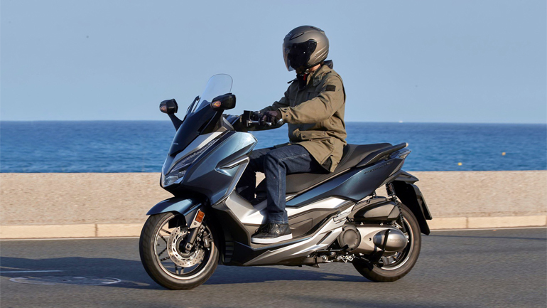 Honda Forza 300: H απάντηση σε μια κατηγορία που «καίει»