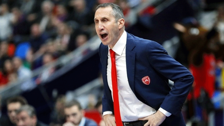 Μπλατ: «Ο γιος μου παίζει απόψε απέναντι στο ίνδαλμά του, τον Ζήση»