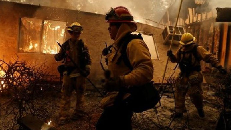 Παρόμοιες με το Μάτι οι μετεωρολογικές συνθήκες που ευνόησαν την εξάπλωση των πυρκαγιών στην Καλιφόρνια