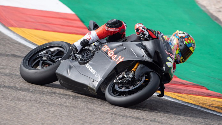 Ducati Panigale V4R: «Ζωντανή» στην πίστα!