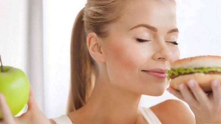 Τι συμβαίνει στο σώμα μας κάθε φορά που τρώμε fast food