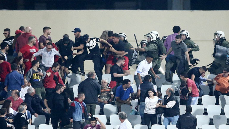 Τη γλύτωσε με πρόστιμο ο Ολυμπιακός για τα επεισόδια με την Παναχαϊκή