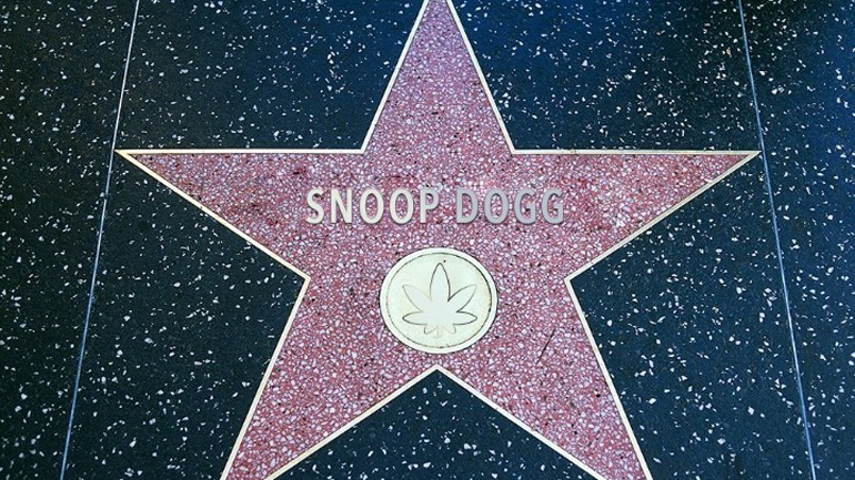 Αστέρι στη Λεωφόρο της Δόξας αποκτά ο Snoop Dogg